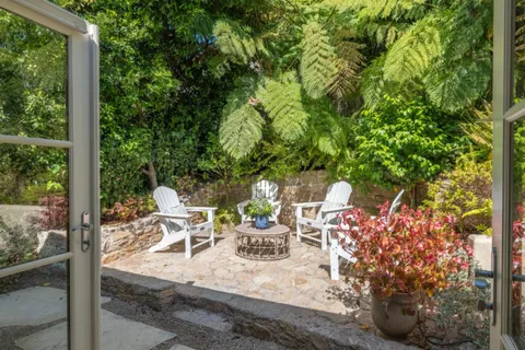 $3,950,000 | Casanova 3 Se Of 4th, Carmel, CA 93921