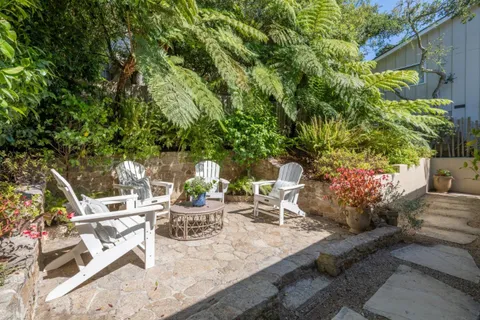$3,950,000 | Casanova 3 Se Of 4th, Carmel, CA 93921