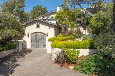 $3,950,000 | Casanova 3 Se Of 4th, Carmel, CA 93921
