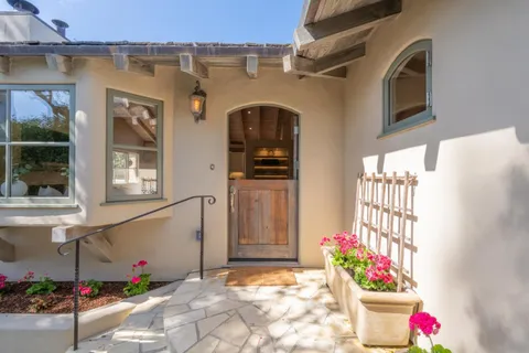 $3,950,000 | Casanova 3 Se Of 4th, Carmel, CA 93921