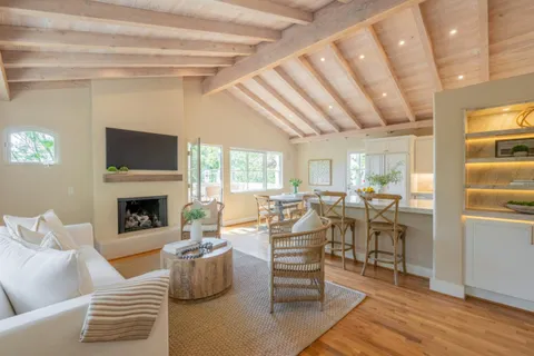 $3,950,000 | Casanova 3 Se Of 4th, Carmel, CA 93921