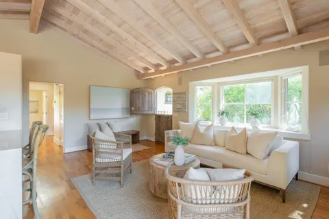 $3,950,000 | Casanova 3 Se Of 4th, Carmel, CA 93921