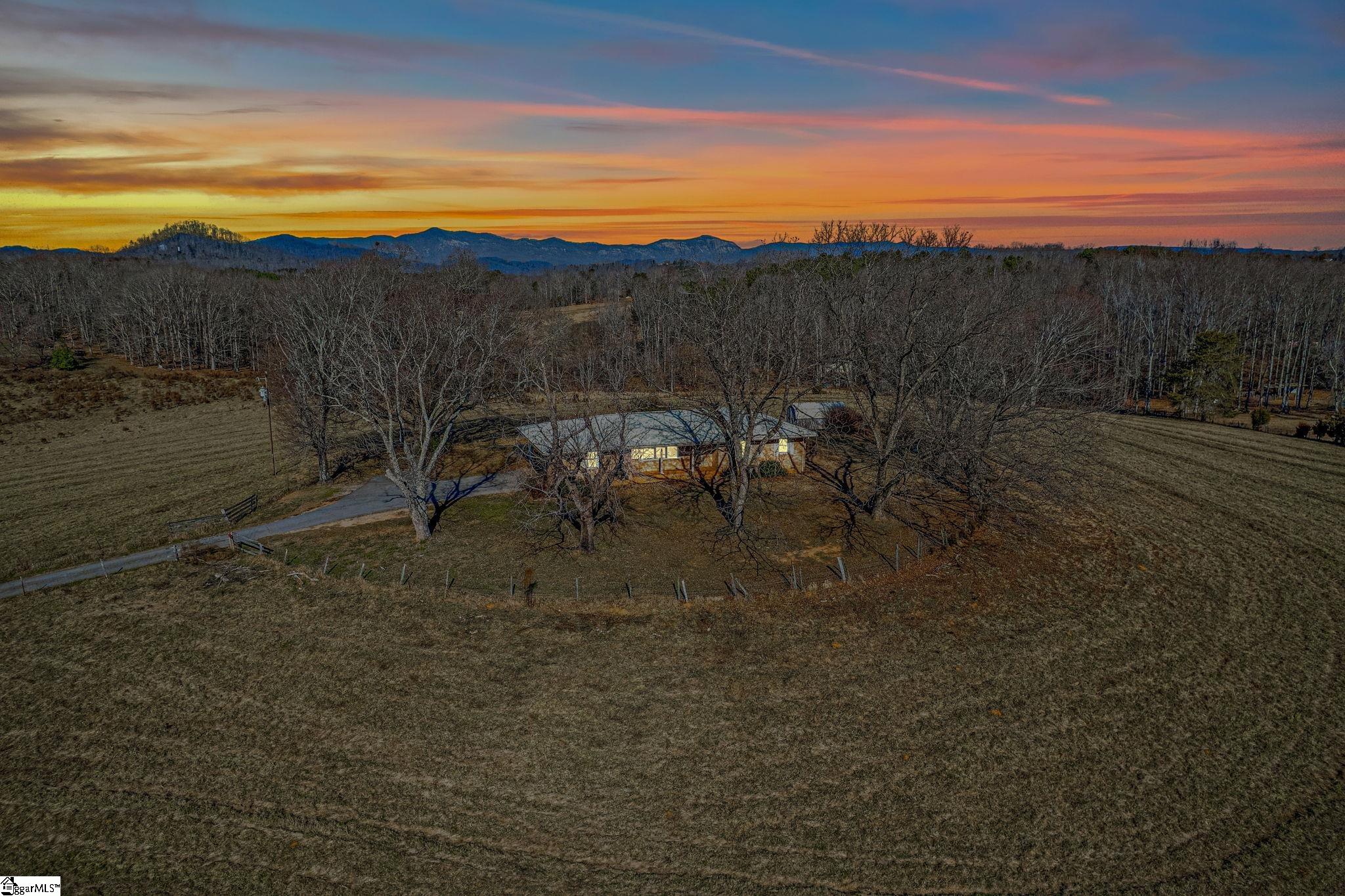183 Mt Tabor Church Road Pickens, SC 29671 - Photo 4 of 36