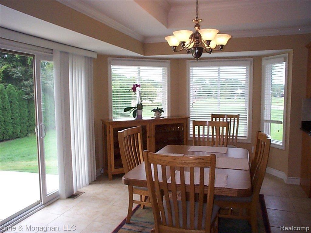 15 Old Course Road St. Clair, MI 48079 - Photo 4 of 25 4 DINING RM 15 OLD COURSE.jpg