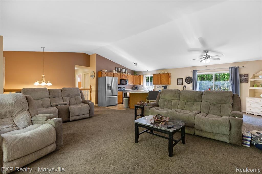 7187 Phillips Road Ruby, MI 48049 - Photo 5 of 31