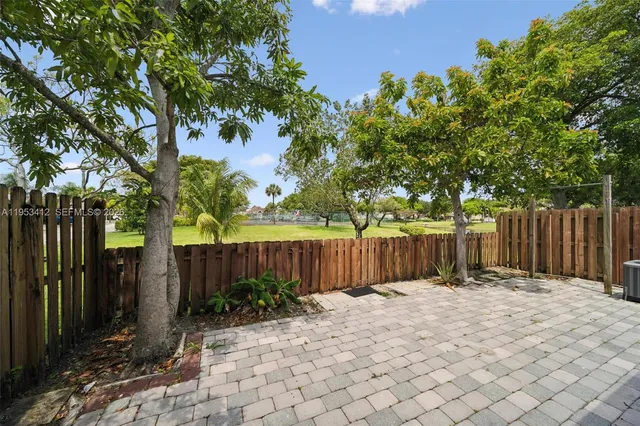 $2,600 | 4949 East Lakes Drive, Deerfield Beach, FL 33064