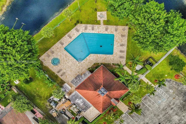 $2,600 | 4949 East Lakes Drive, Deerfield Beach, FL 33064