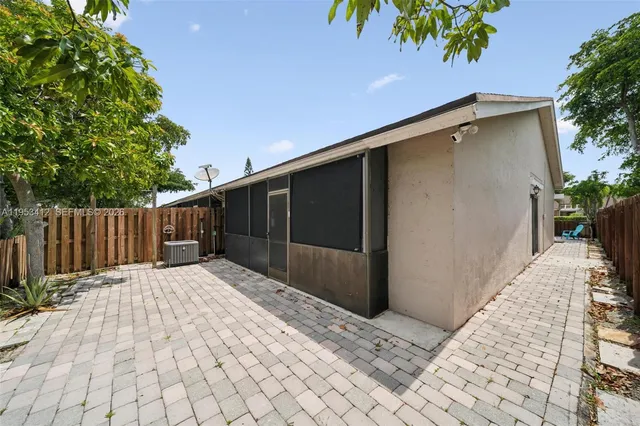 $2,600 | 4949 East Lakes Drive, Deerfield Beach, FL 33064