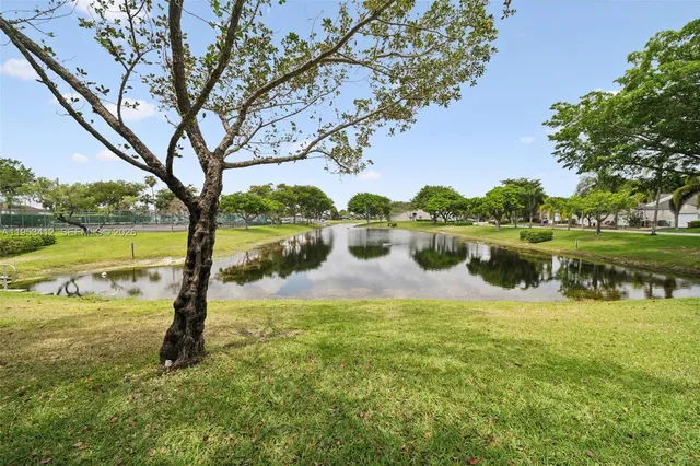 $2,600 | 4949 East Lakes Drive, Deerfield Beach, FL 33064