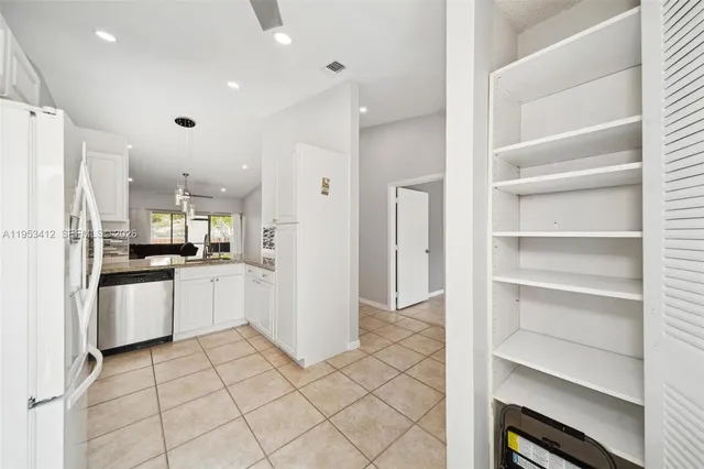 $2,600 | 4949 East Lakes Drive, Deerfield Beach, FL 33064