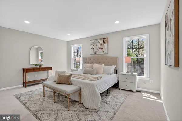 $998,900 | 9217 Dorothy Lane, Springfield, VA 22153
