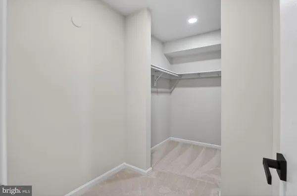 $998,900 | 9217 Dorothy Lane, Springfield, VA 22153