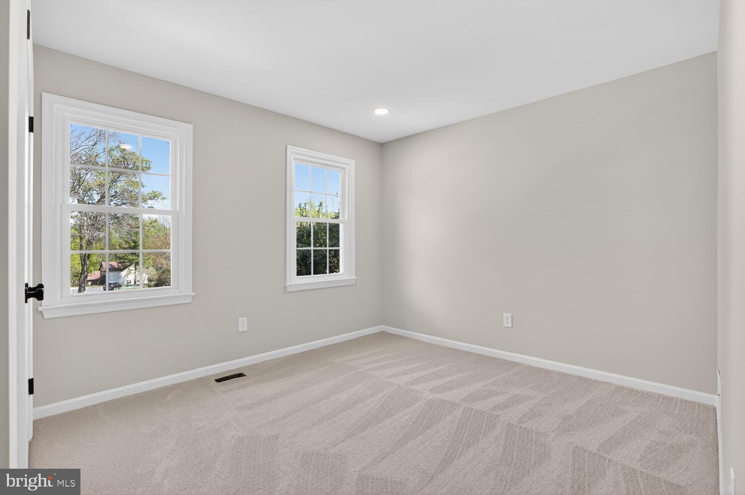 9217 Dorothy Lane Springfield, VA 22153 - Photo 35 of 58