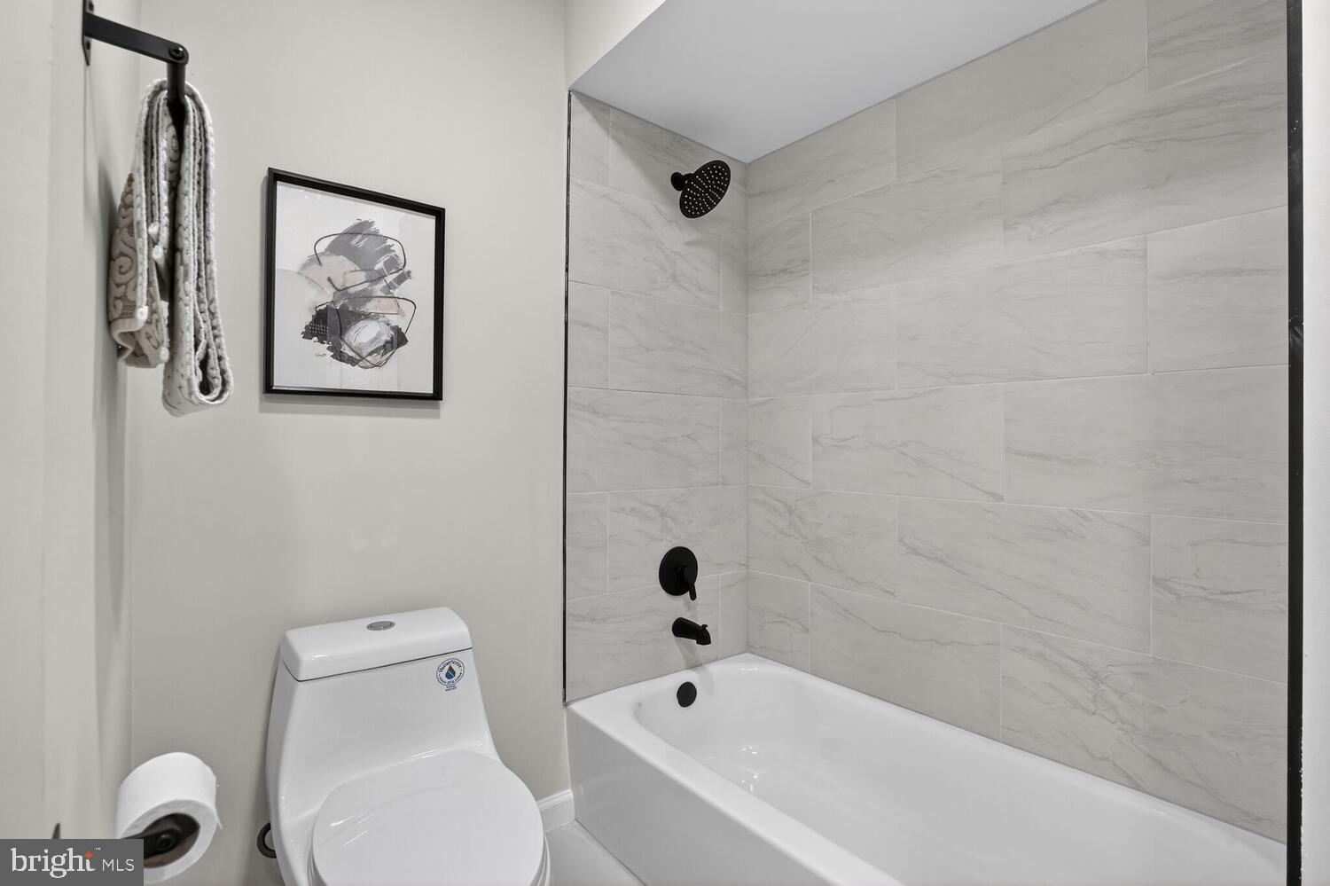 9217 Dorothy Lane Springfield, VA 22153 - Photo 37 of 58 Hallway Bathroom