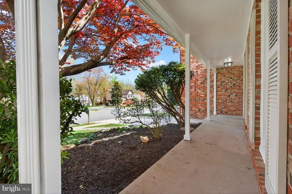 $998,900 | 9217 Dorothy Lane, Springfield, VA 22153