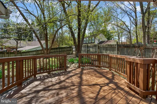 $998,900 | 9217 Dorothy Lane, Springfield, VA 22153
