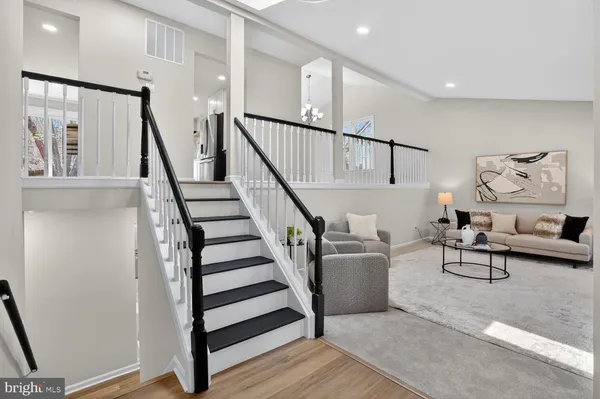 $998,900 | 9217 Dorothy Lane, Springfield, VA 22153