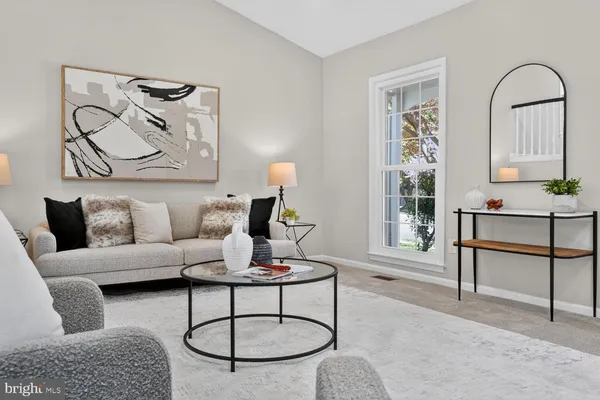 $998,900 | 9217 Dorothy Lane, Springfield, VA 22153