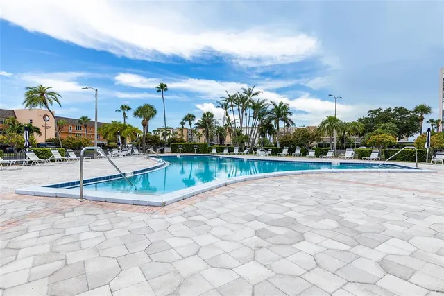 $3,200 | 7400 Sun Island Drive South, Unit 401, South Pasadena, FL 33707