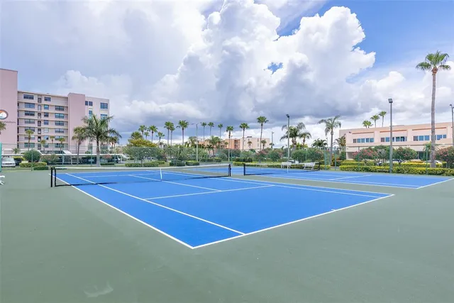 $3,200 | 7400 Sun Island Drive South, Unit 401, South Pasadena, FL 33707