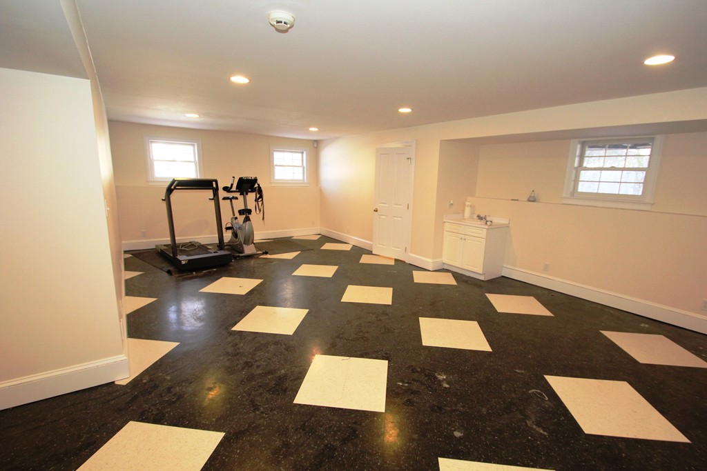 105 Gleason Road Lexington, MA 02420 - Photo 21 of 30