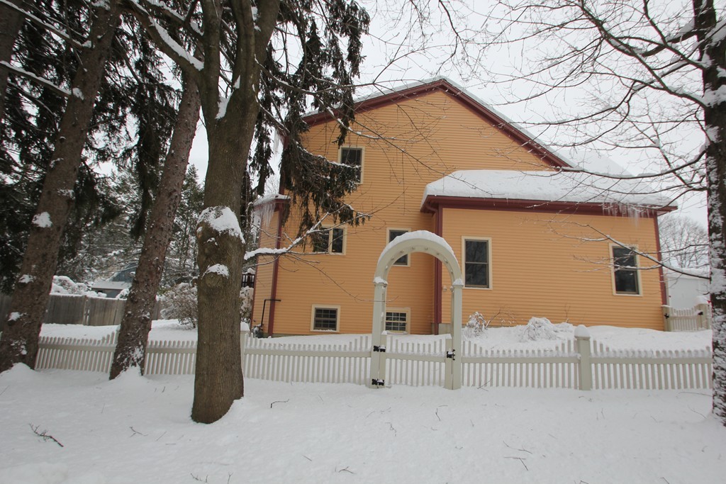 105 Gleason Road Lexington, MA 02420 - Photo 4 of 30