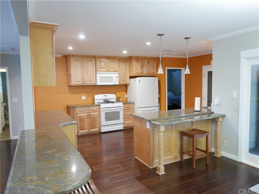 4731 Whipple Road Riverside, CA 92506 - Photo 6 of 20