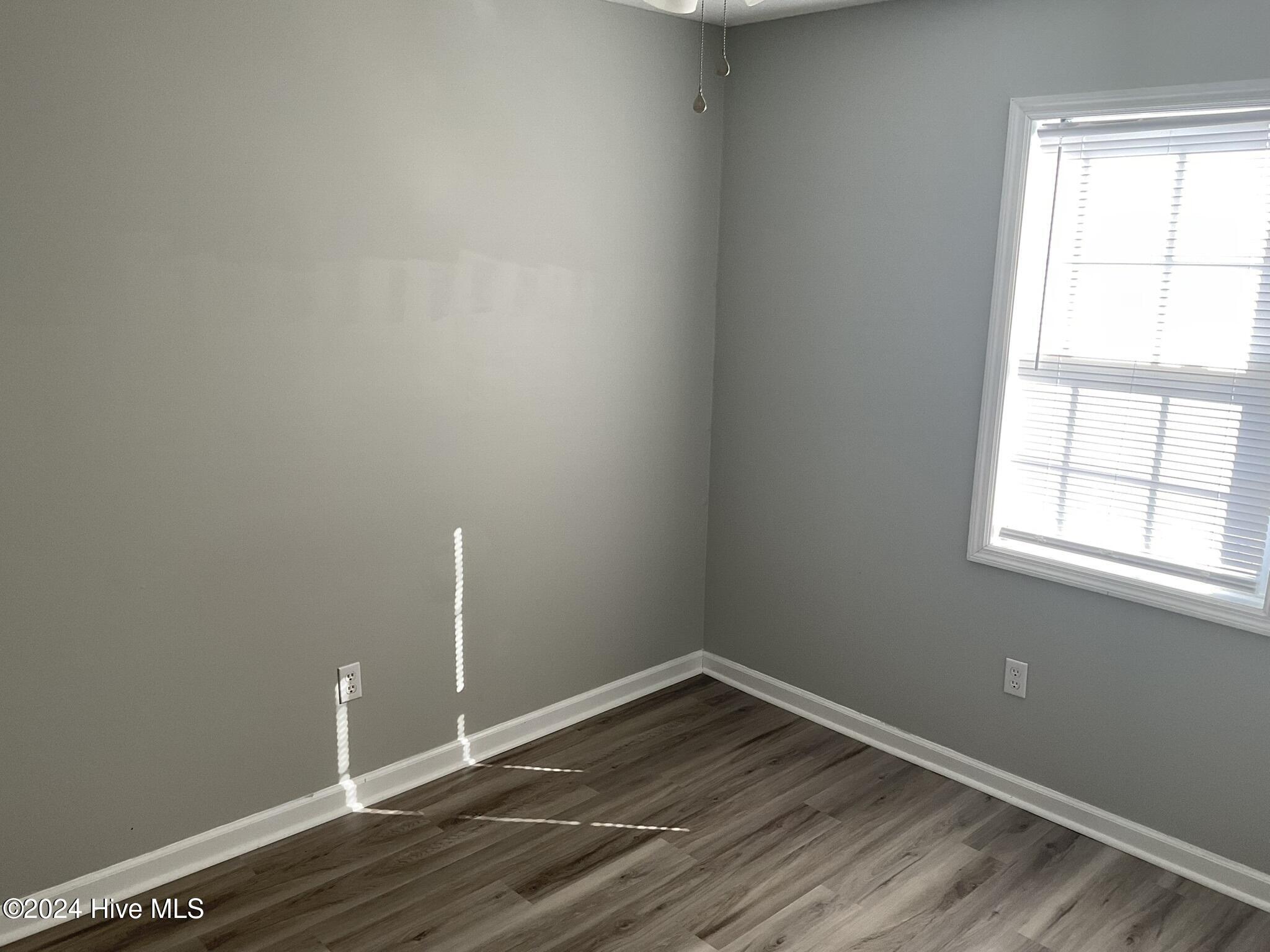 511 Amber Avenue Hubert, NC 28539 - Photo 11 of 16 Bed 2