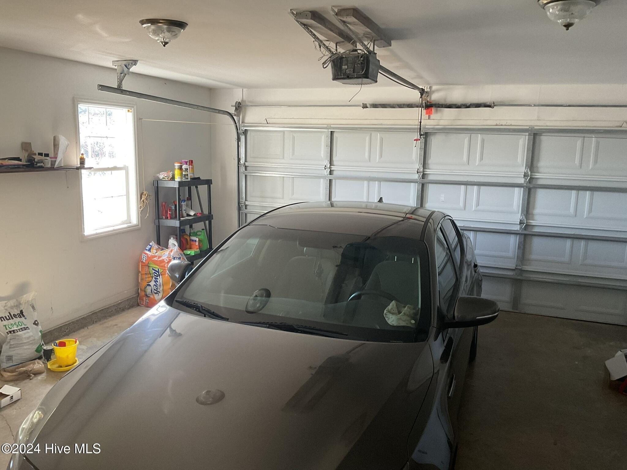 511 Amber Avenue Hubert, NC 28539 - Photo 14 of 16 Garage