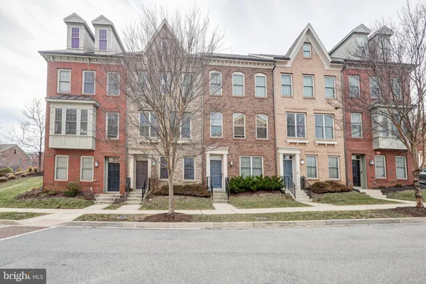 $3,500 | 6122 Solent Place Northeast, Washington, DC 20011