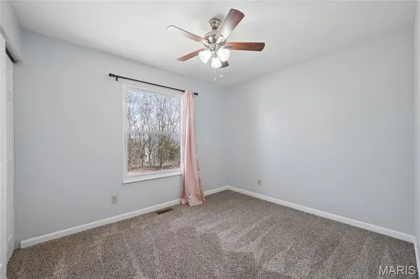 $299,999 | 8 Dogwood Lane, Hillsboro, MO 63050