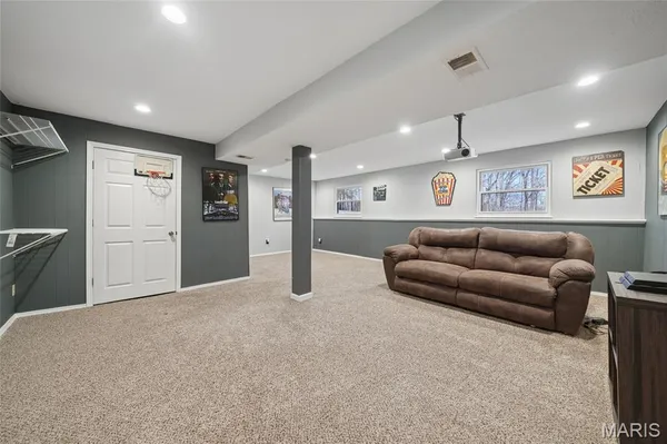 $299,999 | 8 Dogwood Lane, Hillsboro, MO 63050