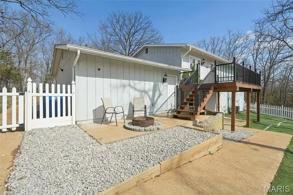 $299,999 | 8 Dogwood Lane, Hillsboro, MO 63050