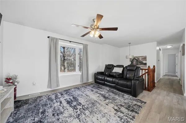 $299,999 | 8 Dogwood Lane, Hillsboro, MO 63050