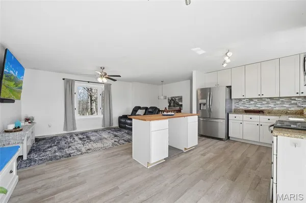 $299,999 | 8 Dogwood Lane, Hillsboro, MO 63050