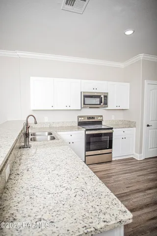 $198,500 | 13 Townhouse Cove, Lafayette, LA 70506