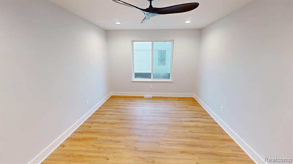 27160 South River Road Harrison Township, MI 48045 - Photo 18 of 33 Gallery Image 18