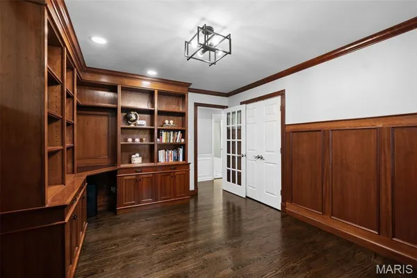 $899,000 | 1815 Gray Drive, Des Peres, MO 63131