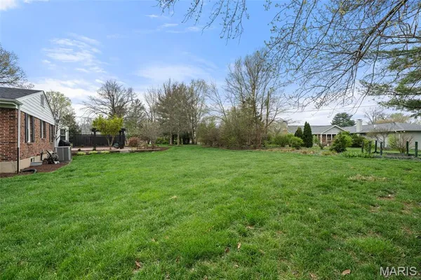 $899,000 | 1815 Gray Drive, Des Peres, MO 63131