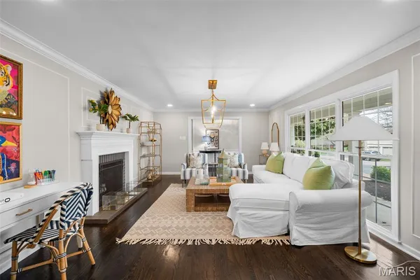 $899,000 | 1815 Gray Drive, Des Peres, MO 63131