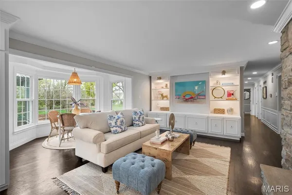 $899,000 | 1815 Gray Drive, Des Peres, MO 63131