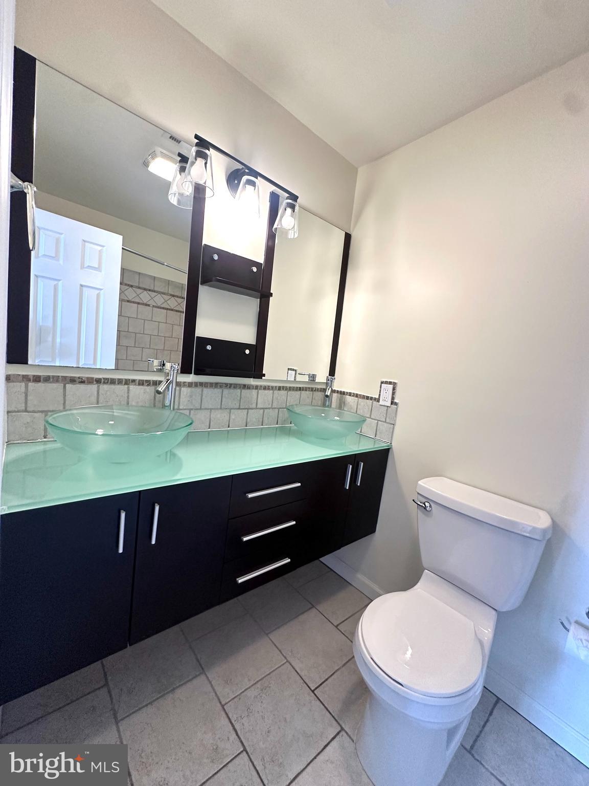 128 Kirkbride Road, Unit 6 Voorhees, NJ 08043 - Photo 5 of 9