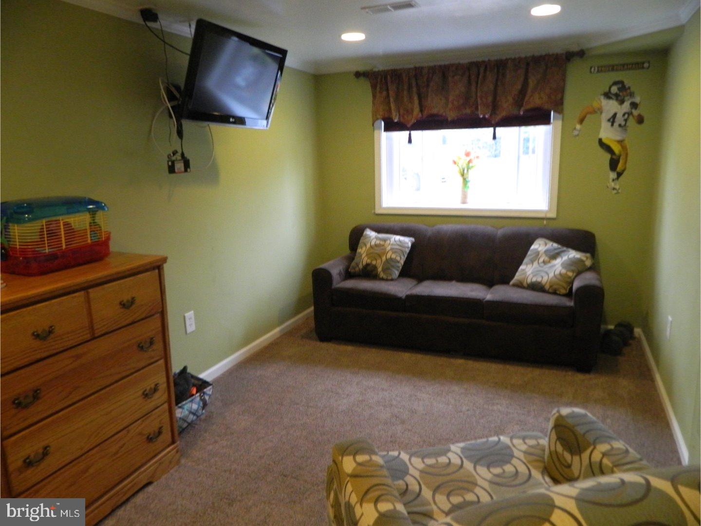 105 Ridgefield Road Philadelphia, PA 19154 - Photo 15 of 24 Bedroom 4