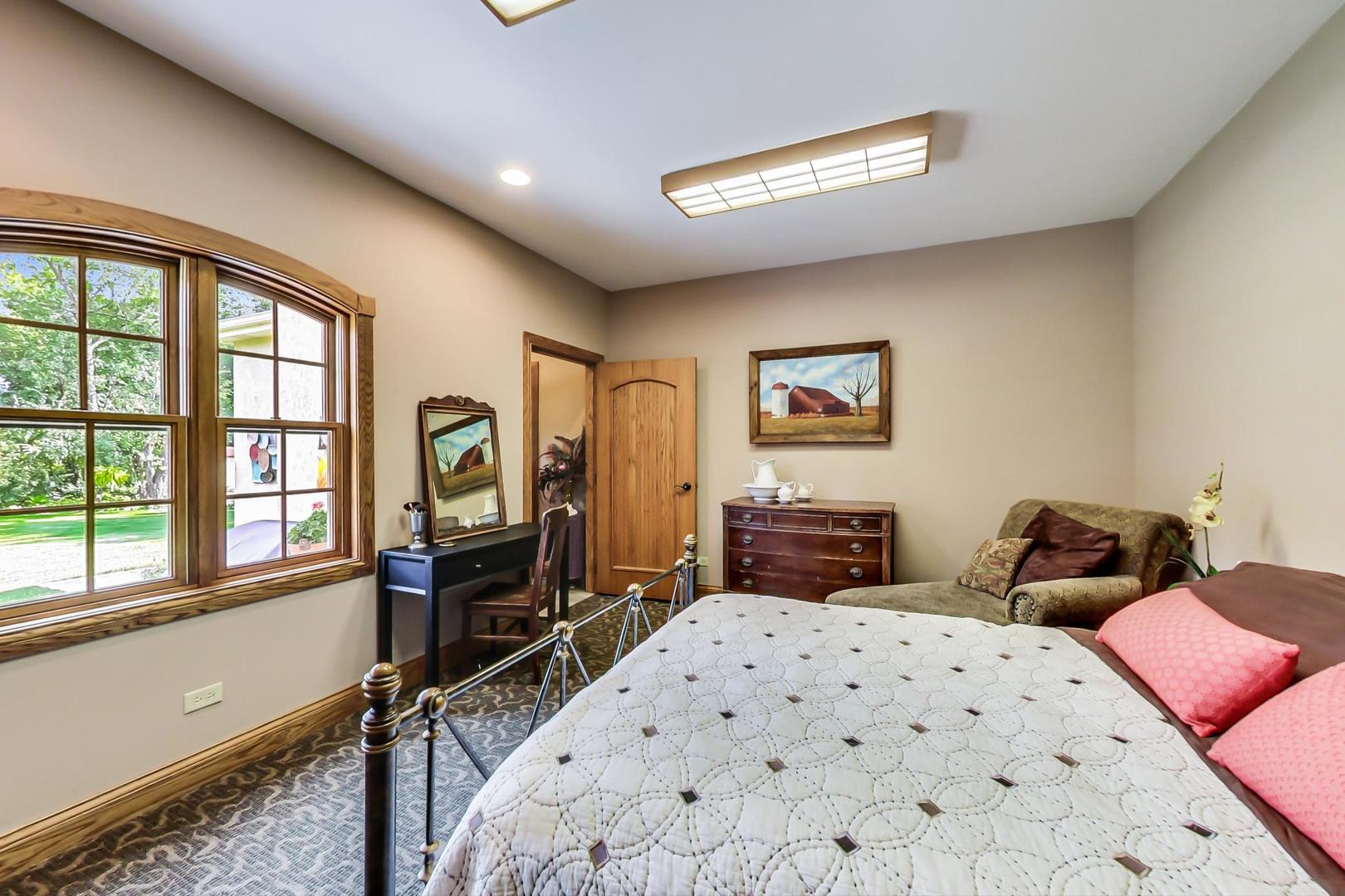 8901 Maple Avenue Burr Ridge, IL 60527 - Photo 32 of 68
