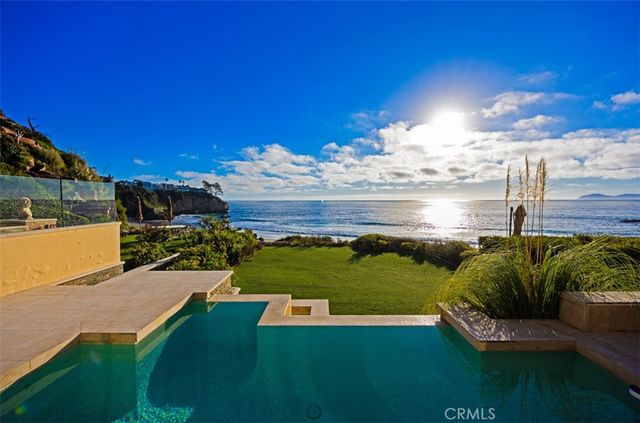 $24,995,000 | 25 Bay, Laguna Beach, CA 92651