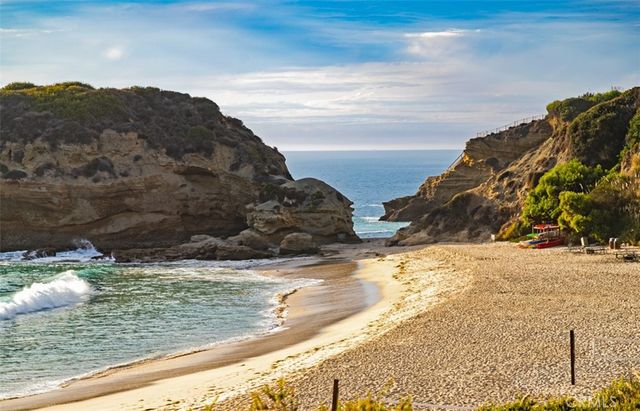 $24,995,000 | 25 Bay, Laguna Beach, CA 92651