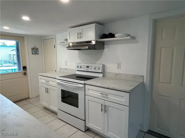 $277,000 | 2595 Pine Street, Matlacha, FL 33993