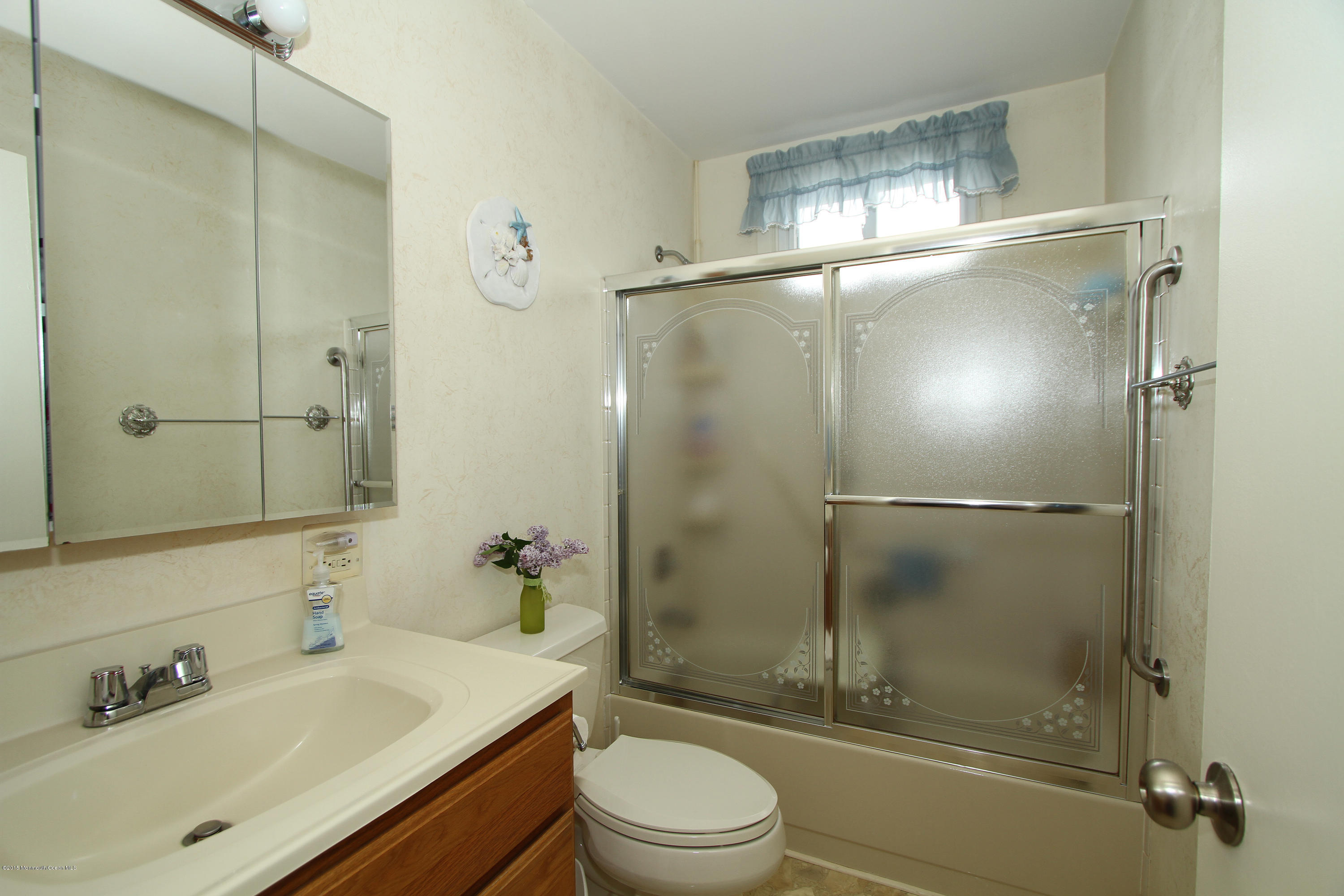 16 Churchill Road Whiting, NJ 08759 - Photo 11 of 19 Full Bath