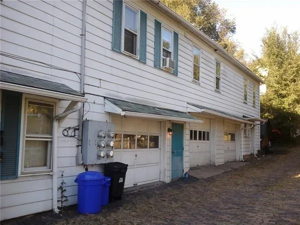 $750 | 813 6th Avenue, Unit 3, Beaver Falls, PA 15010