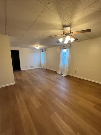 $750 | 813 6th Avenue, Unit 3, Beaver Falls, PA 15010